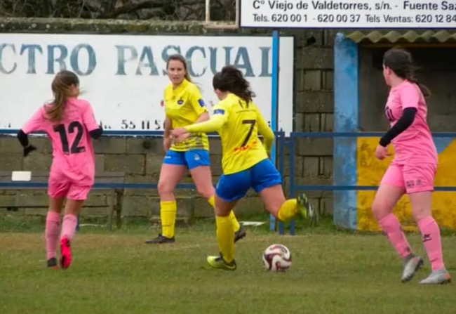 El Sporting <h3 class='enlacePalabraNoticia' onclick='opcionBuscarActualidad('Riazano','')' >Riazano</h3> sigue exportando talento: Claudia Encinas y Lorena P�rez jugar�n en el Club Deportivo Aranda Riber