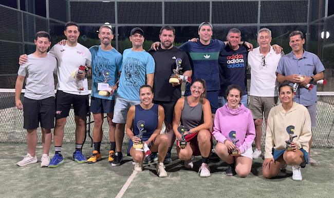 El p�del vuelve a llenar las pistas de <h3 class='enlacePalabraNoticia' onclick='opcionBuscarActualidad('Riaza','')' >Riaza</h3> en la 18� edici�n de su campeonato