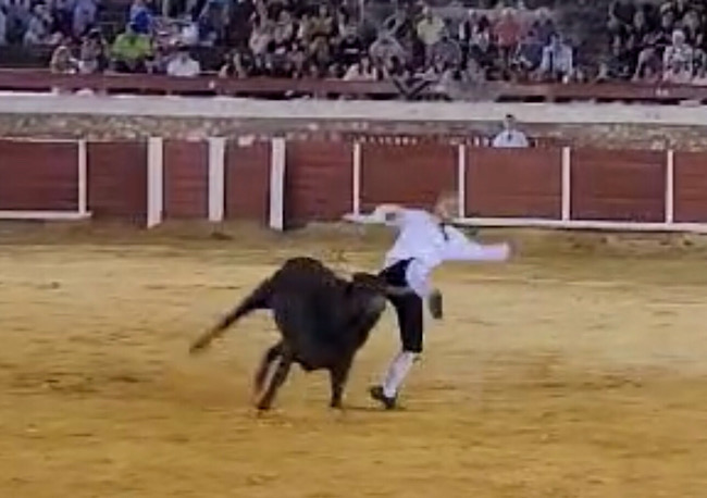 Borja Franco sufre un percance en el concurso de recortadores de Brihuega