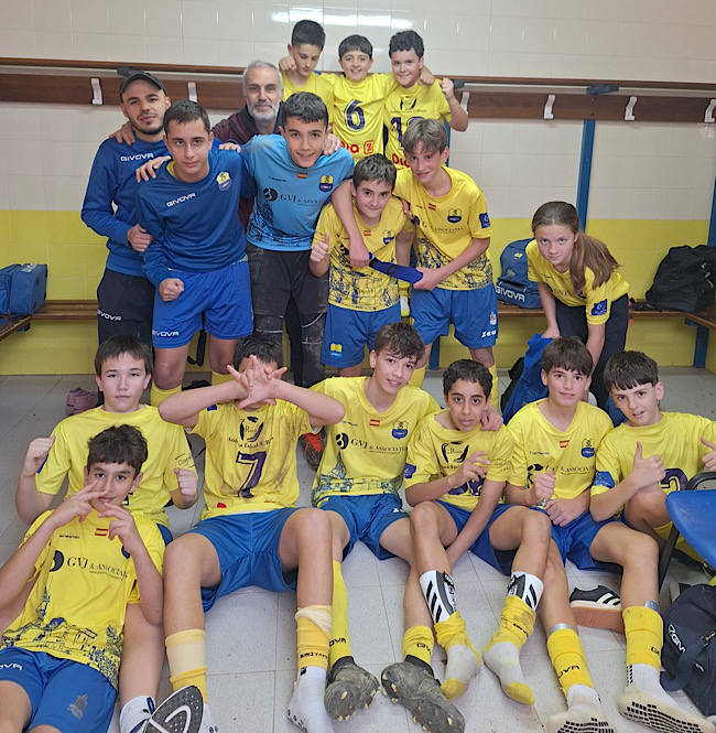 Jornada completa para el Sporting <h3 class='enlacePalabraNoticia' onclick='opcionBuscarActualidad('Riazano','')' >Riazano</h3>, esfuerzo en todas las categor�as